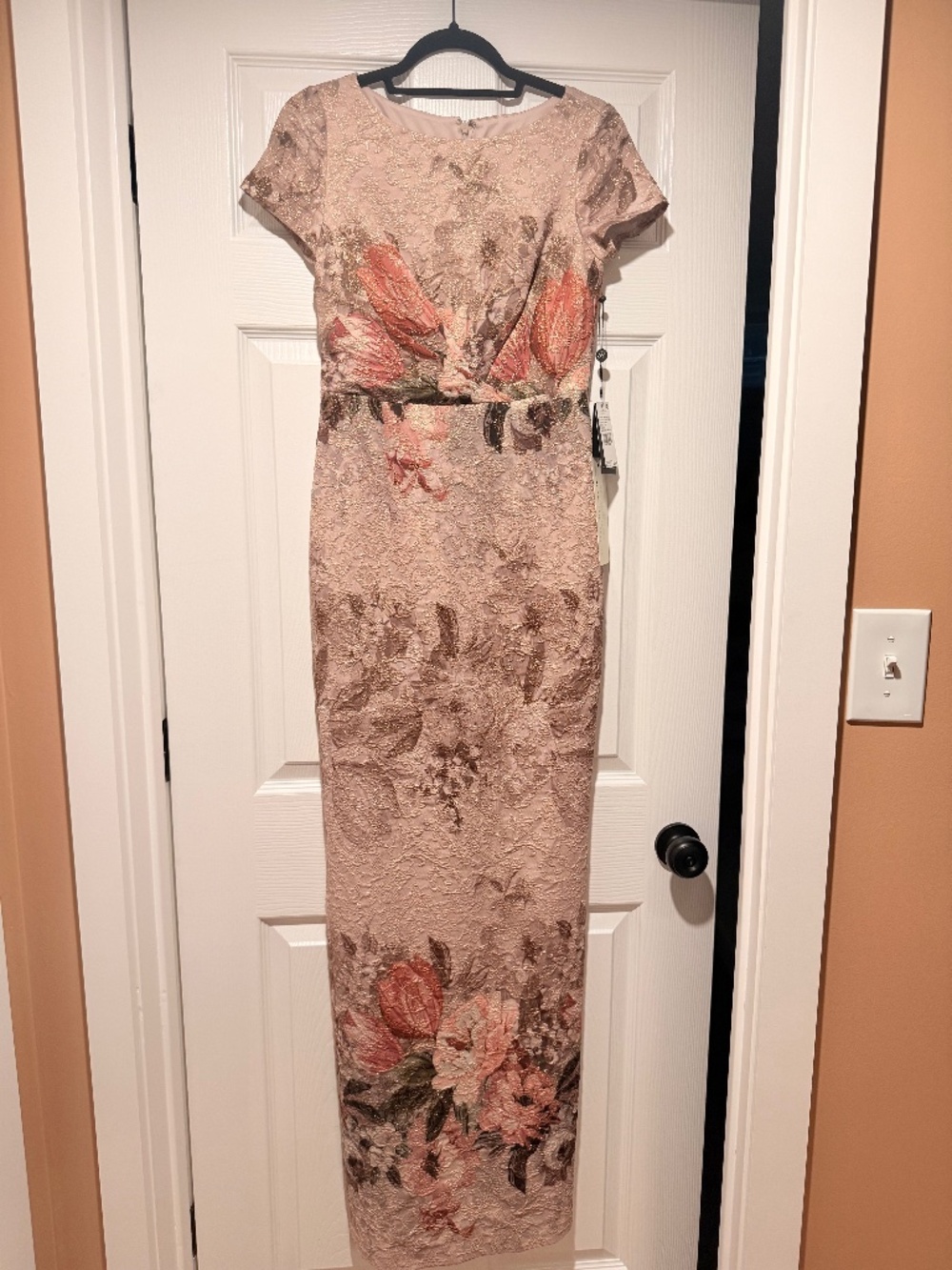 BWT Size 0 Adrianna Papell Floral Metallic Gown
